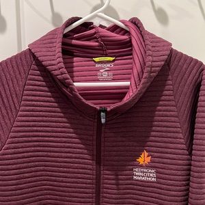 Medtronic twin cities marathon zip up